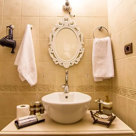 乌尔加普克纳克酒店 于尔居普