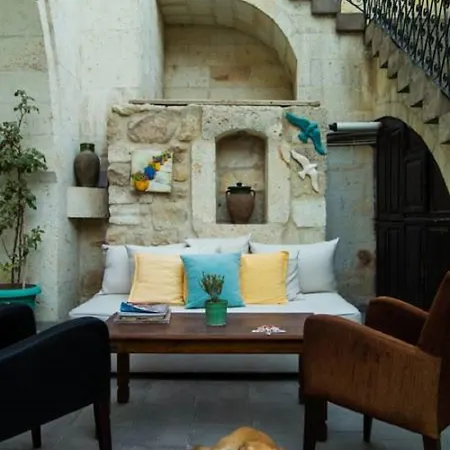 우르굽 코낙 게스트하우스 어굽